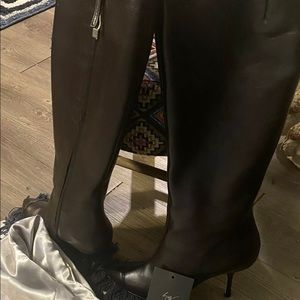 New with box Giuseppe Calf boots